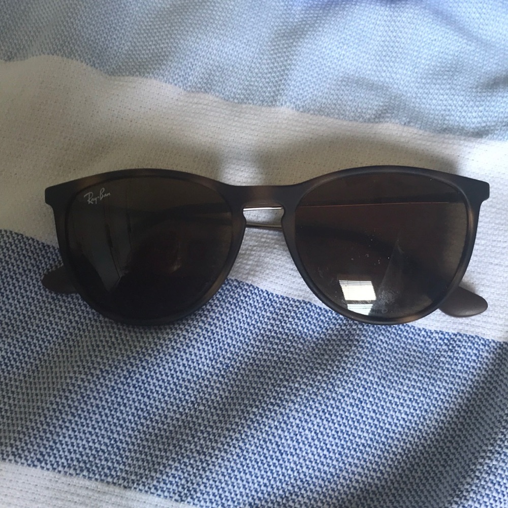 Ray-Ban Erika!
